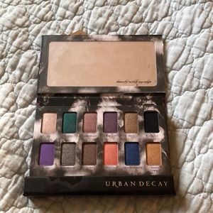 Urban decay eyeshadow palette